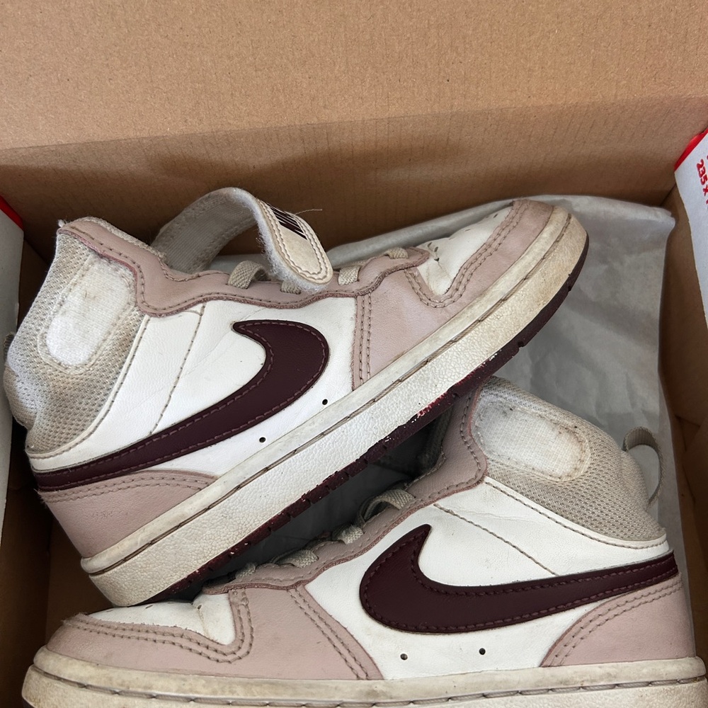 Kids Nike sneakers size 11